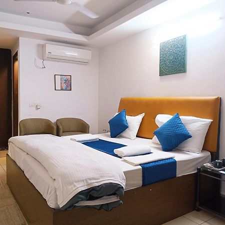 Hotel Blueberry Nueva Delhi Exterior foto