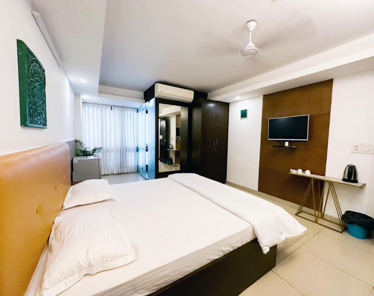 Hotel Blueberry Nueva Delhi Exterior foto